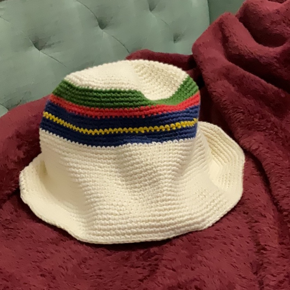 Zara Cream and Green Knit Bucket Hat